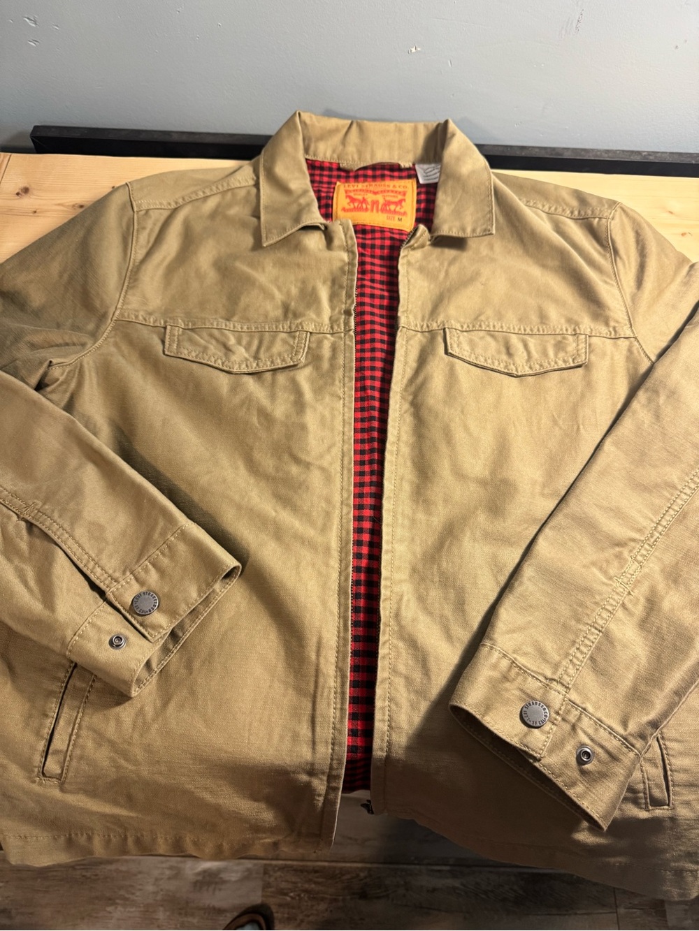 Levi's Men's Tan Workwear Jacket with Red Plaid Lining - Picture 2 of 11